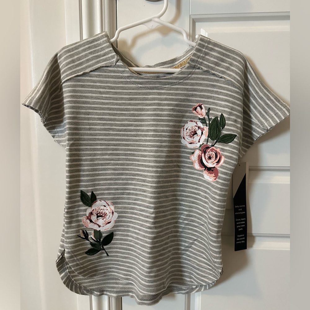 NWT! Toddler girls shirt. Size: 4T. Brand: Aston Street. Color: Heather Grey.